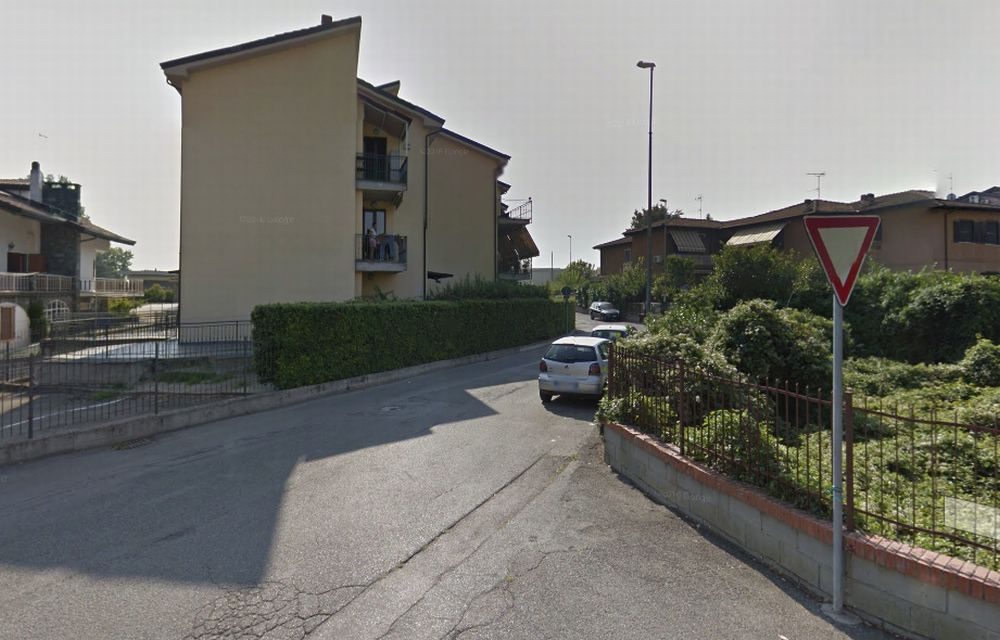 Donna tortonese va in vacanza e quando torna ritrova la casa invasa dai vermi in via Brigata Garibaldi