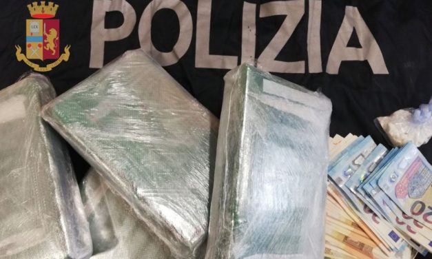 Arma di Taggia, aspetta il temporale per trasportare 4 kg di cocaina. Arrestato dalla Polizia