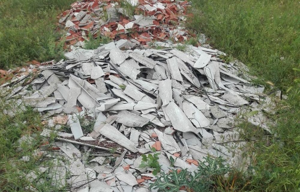 Scoperta una discarica abusiva con anche amianto lungo le sponde del fiume Orba
