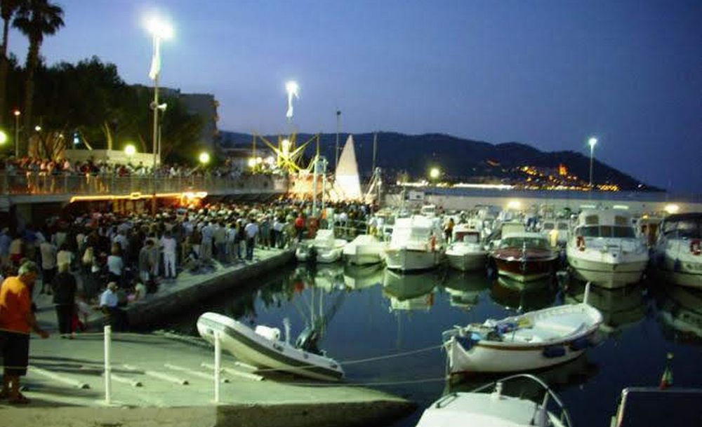 Il Vescovo della Diocesi di Ventimiglia-Sanremo a Diano Marina per la processione in mare