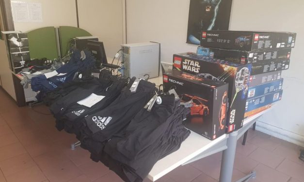 Individuati dalla Polizia (e arrestati) gli autori del furto da Toys ad Alessandria: sono due rumeni