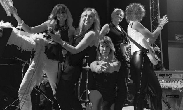 Donne protagoniste del sabato sera a Diano Marina: la compagna Astra Roma Ballet e Curve Pericolose