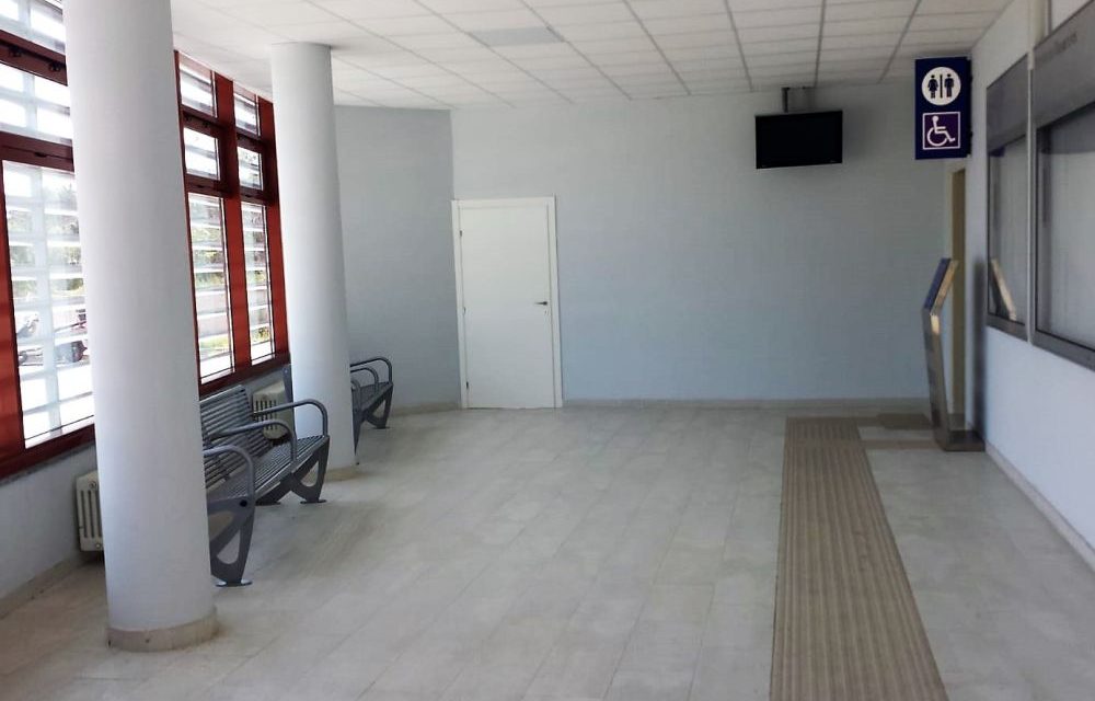 Le immagini della stazione di Diano finalmente funzionate dappertutto con bagni aperti