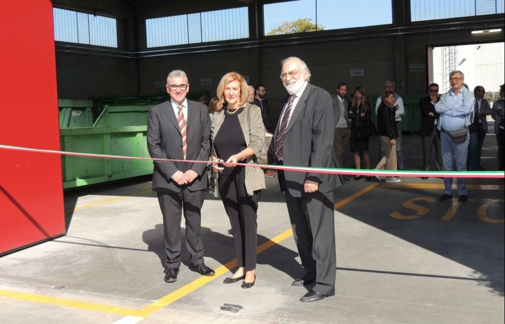 Il vice Sindaco di Tortona ha inaugurato il nuovo centro di raccolta rifiuti. Le immagini