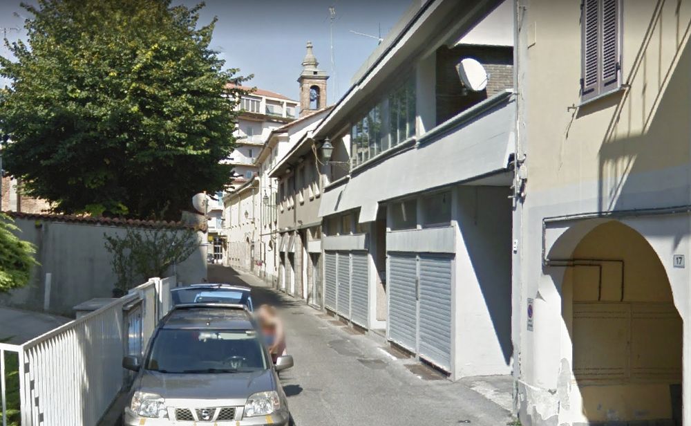 Fiamme in un appartamento in via Mirabello a Tortona, inagibile la casa, recuperati i 6 gatti