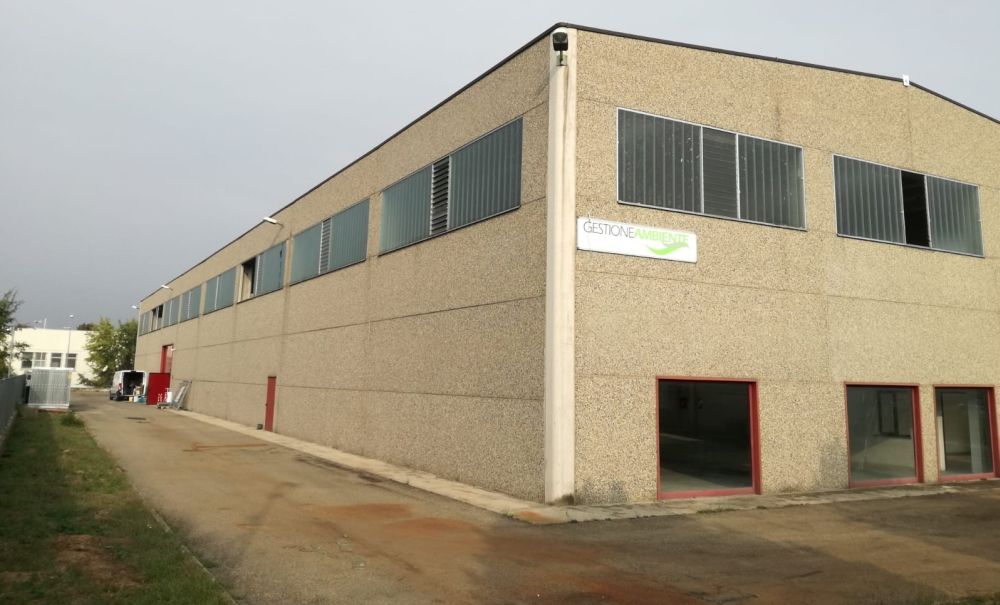 Gestione Ambiente raccoglie i rifiuti ma chiude gli uffici, il centro di raccolta e il vegetale