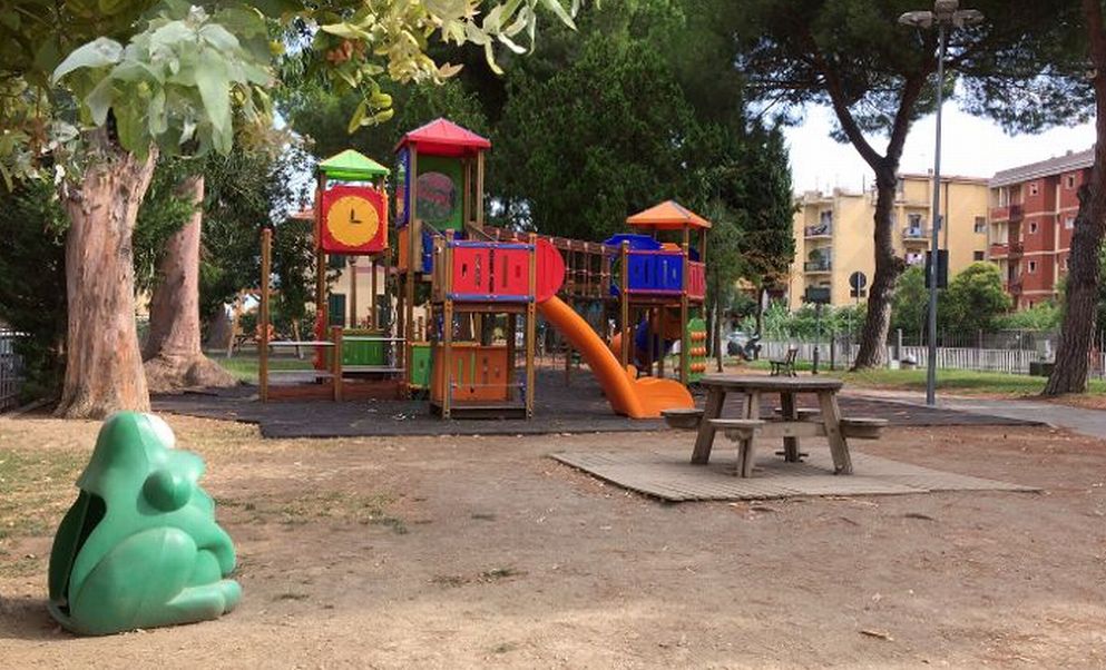A Diano Marina, aperto finalmente il parco giochi di via Campodonico. Meglio tardi che mai
