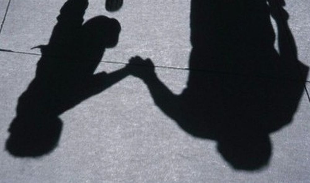 Giovane 18enne di Imperia salva un ragazzino dalle grinfie di un pedofilo che lo aveva già adescato. Solo denunciato