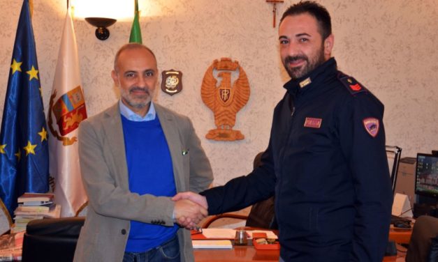 Il poliziotto Raffaele Viscardi salva un’anziana dai rapinatori e si prende l’elogio del Questore di Alessandria