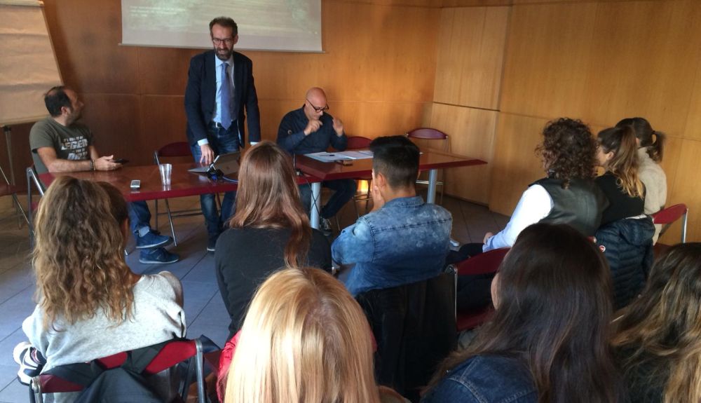 Studenti di Imperia  a scuola con la Provincia per imparare la raccolta dei rifiuti