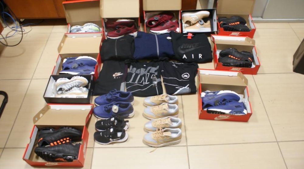 A Carbonara Scrivia due rumeni fermati con tutta questa roba appena rubata all’Outlet