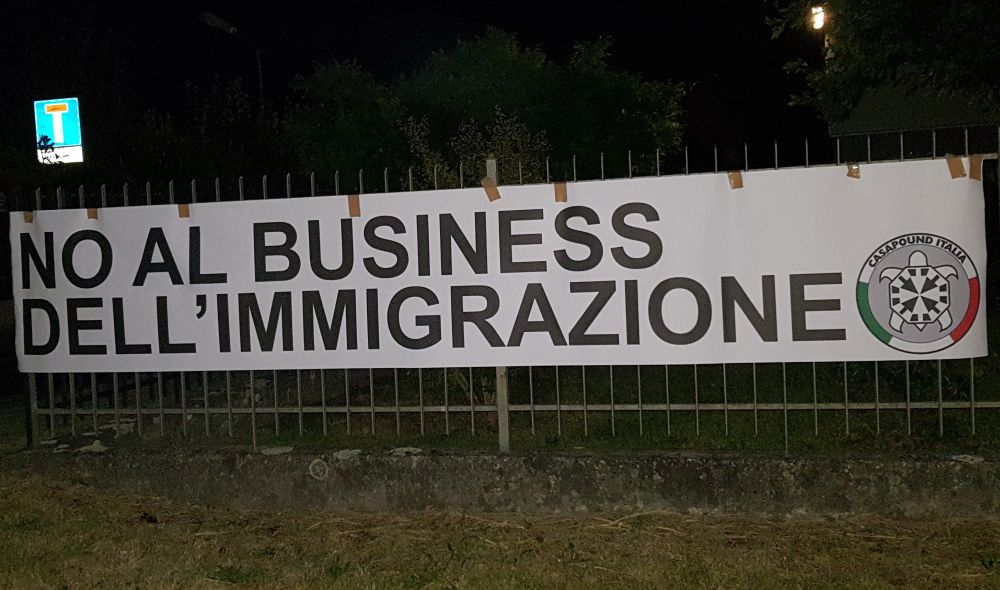 Casapound manifesta contro gli immigrati, ma non sono previsti nuovi arrivi a Tortona