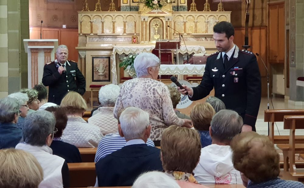 Truffe agli anziani, continua l’attività dei carabinieri di Ventimiglia con la distribuzione delle brochure utili a prevenirle