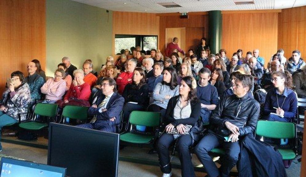 La dieta anti-demenza: tanta gente al convegno di Imperia, grandi assenti medici e istituzioni