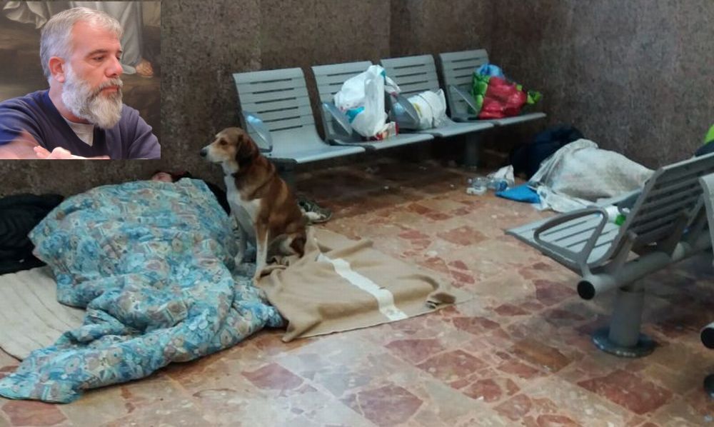 Schifo alla Sala d’aspetto: anche se è compito delle Ferrovie, il Comune di Tortona cercherà di chiuderla chiedendo le chiavi