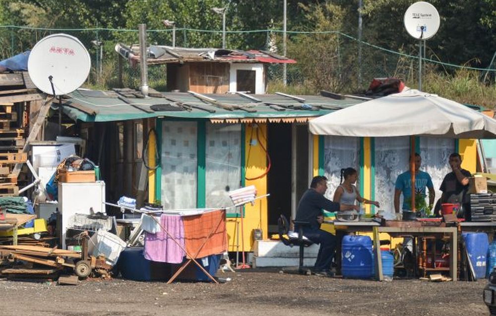 Perché le Giunte Bonavoglia, Marguati e Berutti non hanno mai chiesto ai nomadi di pagare acqua e rifiuti?