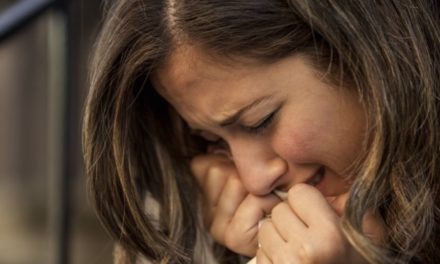 Furibonda lite tra uomo e donna in presenza del figlio minorenne a Imperia, interviene la Polizia