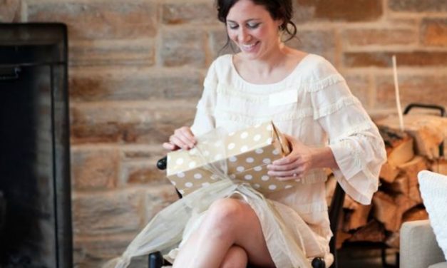 Copre di regali la fidanzata ma quando i due si lasciano lui la accusa di averli rubati. Denunciato un acquese