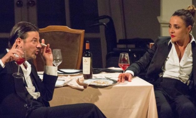 Lunedì al “Civico” di Tortona c’è “La guerra dei Roses” con Ambra Angiolini e Matteo Cremon