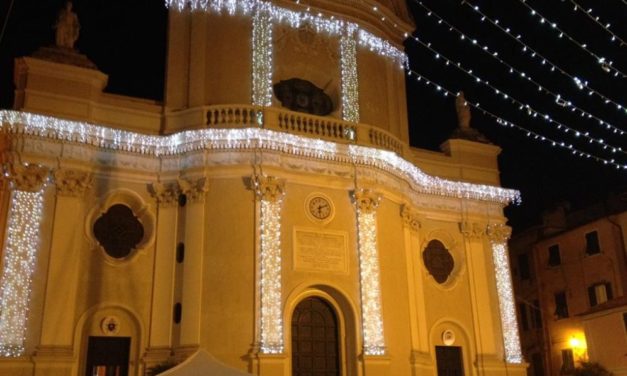 Via San Giovanni a Imperia s’illumina: “Ineja c’è”