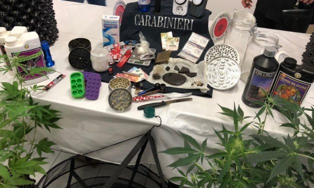I carabinieri di Diano Marina arrestano spacciato di droga e sequestrano tutta questa roba