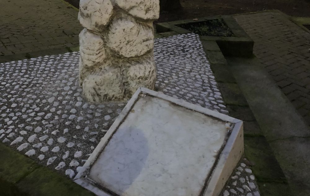 A Tortona vandali rubano la targa in memoria del Questore Palatucci, una vergogna!