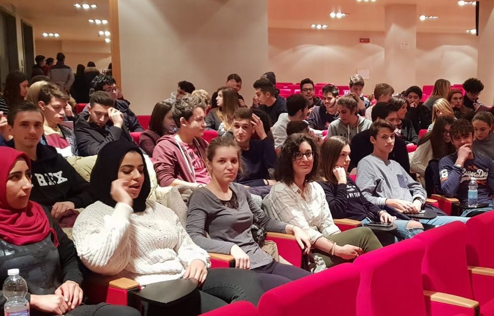 Gli studenti del Marconi cercano di diventare cittadini europei