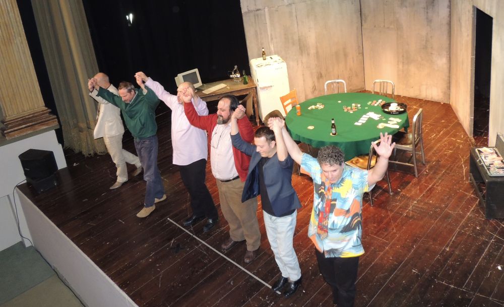 Grande successo per “Poker” quarto spettacolo della stagione di Prosa a Tortona. Le immagini