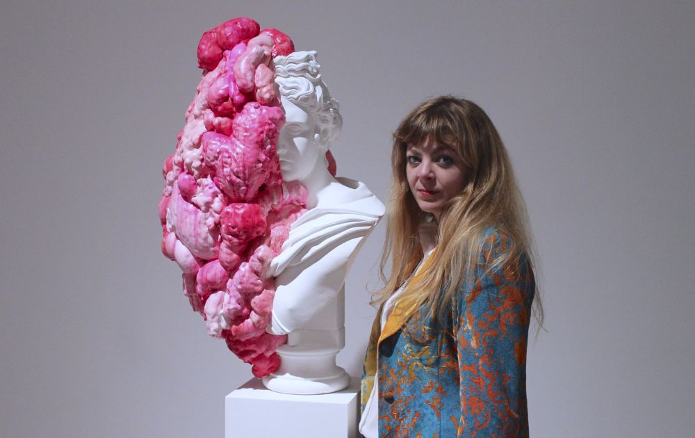 Bella mostra di Marina Vargas a Diano Marina, aperta fino al 10 marzo