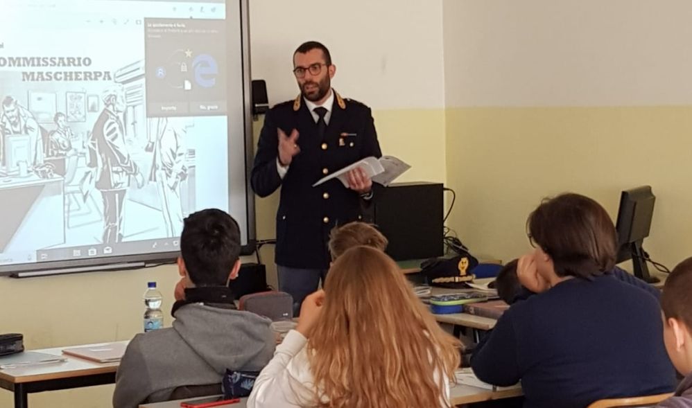 Imperia. “PretenDiamo la Legalità, a scuola con il Commissario Mascherpa.”