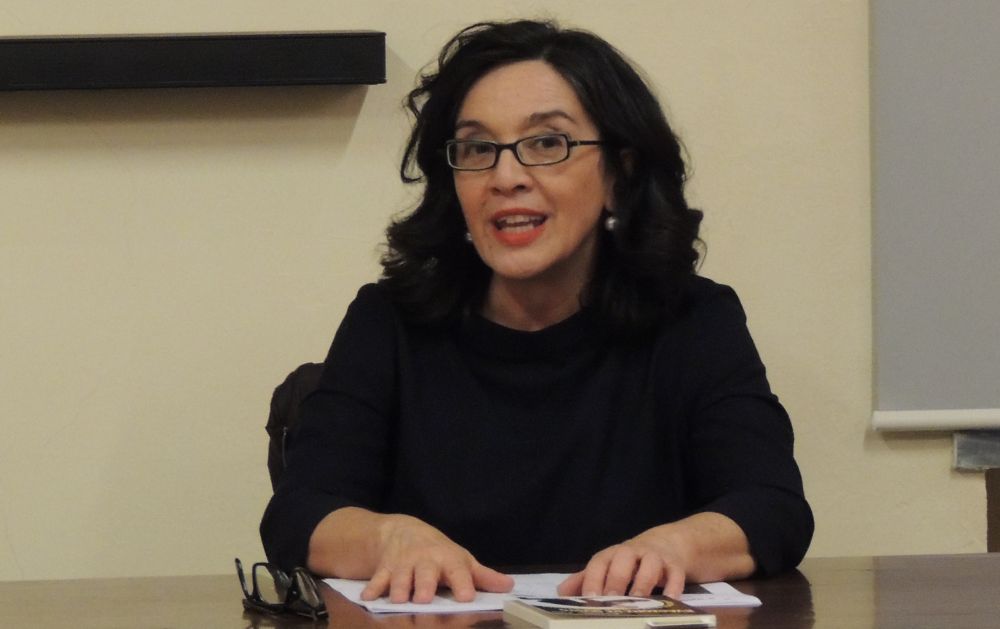 Patrizia Tuis ha presentato il suo libro alla Biblioteca di Tortona
