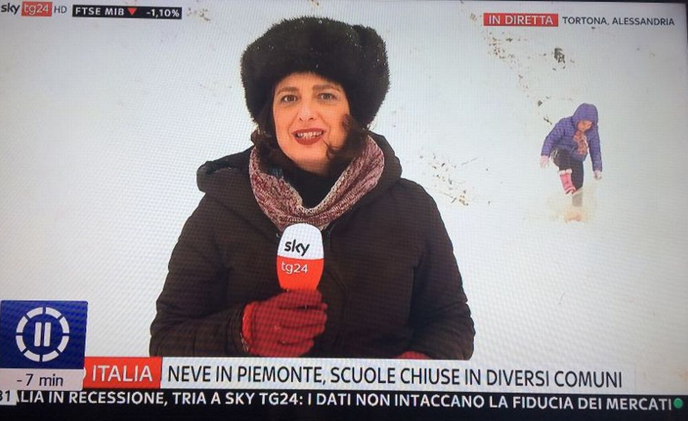 Sky sceglie Tortona per i servizi sulla neve e manda l’inviata sul Castello