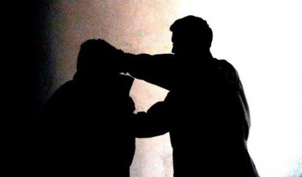 Due automobilisti litigano per un parcheggio e uno prende a mazzate l’altro, Succede ad Alessandria