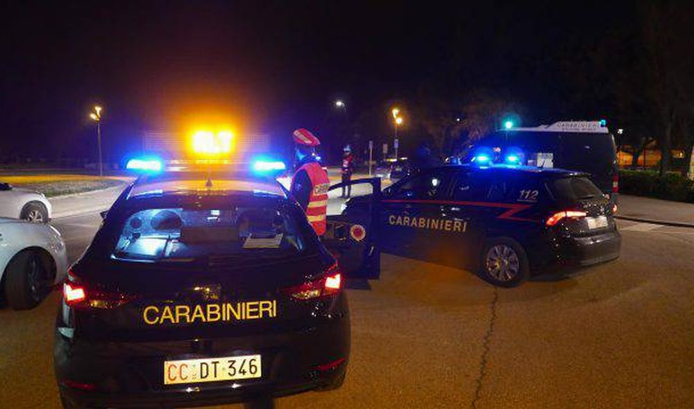 Carabiniere di Sale fuori servizio blocca un ladro all’Iper di Tortona