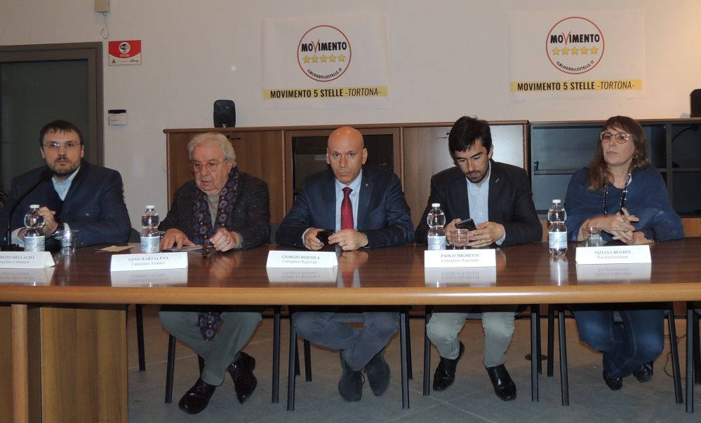 Presentato il candidato Sindaco di Tortona dei Cinquestelle Gino Bartalena e tutti i nomi dei candidati in lista. Le immagini