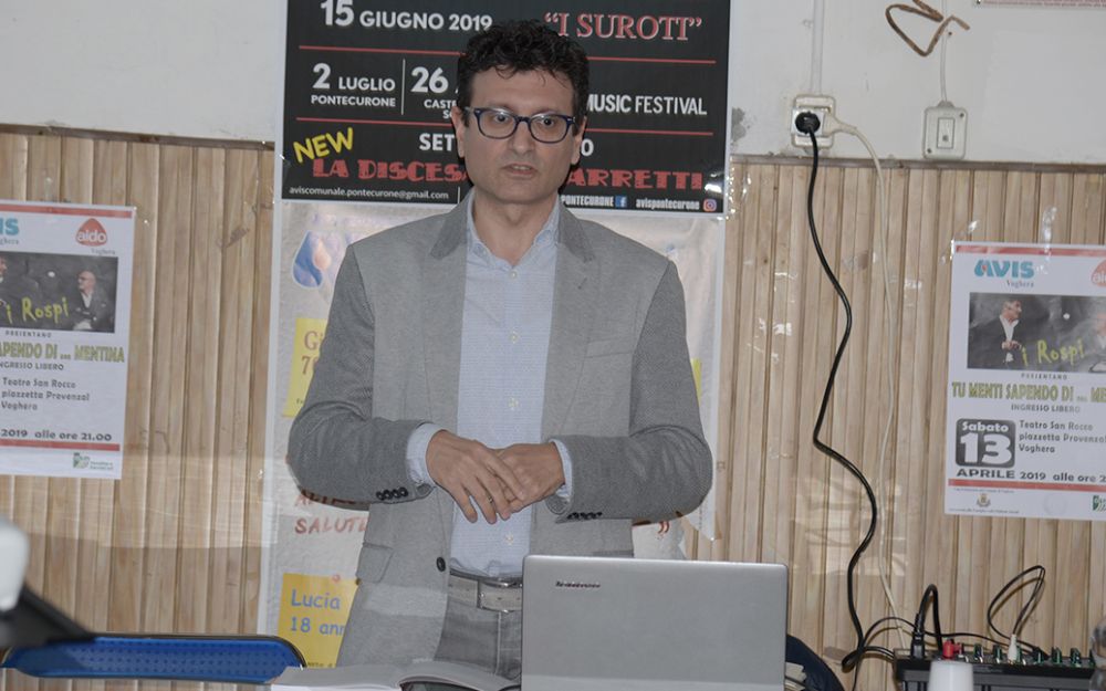 A Pontecurone il maestro Gian Maria Franzin ha parlato del bel canto di fronte a un pubblico estasiato