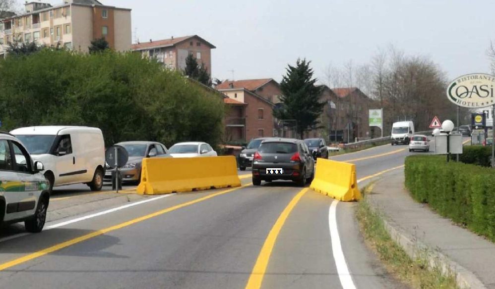 Viadotti sempre più pericolosi e rischiosi a Tortona, il Comune limita il traffico così. Aggiustarli no?