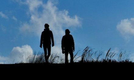 Alla scoperta del tetto della Liguria: un weekend tra le spettacolari fioriture del Monte Saccarello e Cima Missun