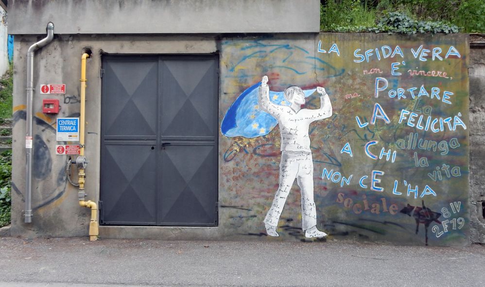L’artista Fabrizio Falchetto cerca di ravvivare un angolo di Tortona dimenticato: la zona del “Sociale”. Il ricordo
