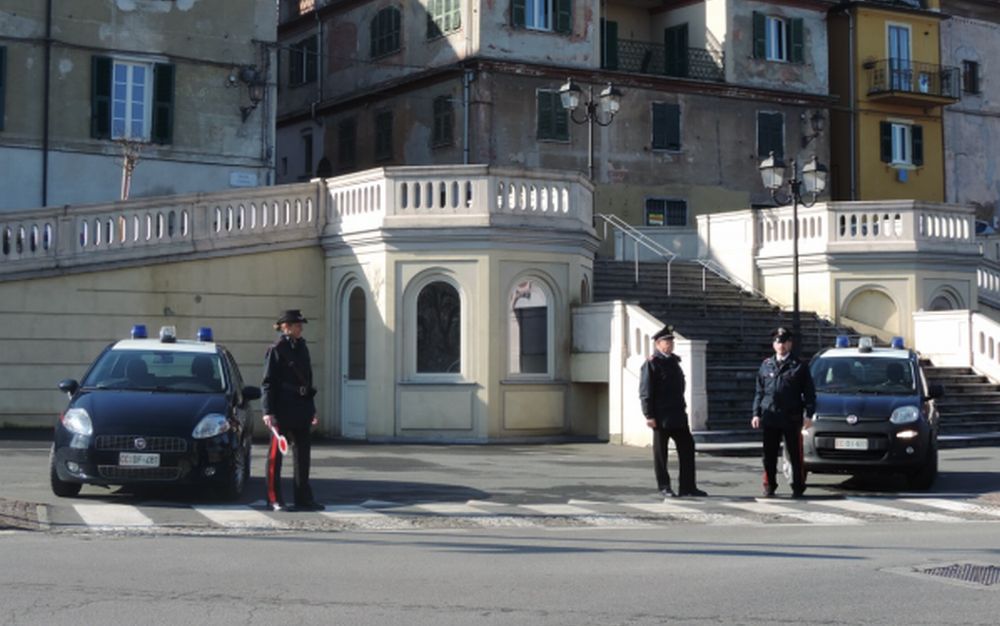 I carabinieri di Acqui terme scoprono un cantiere non a norma a Ponzone