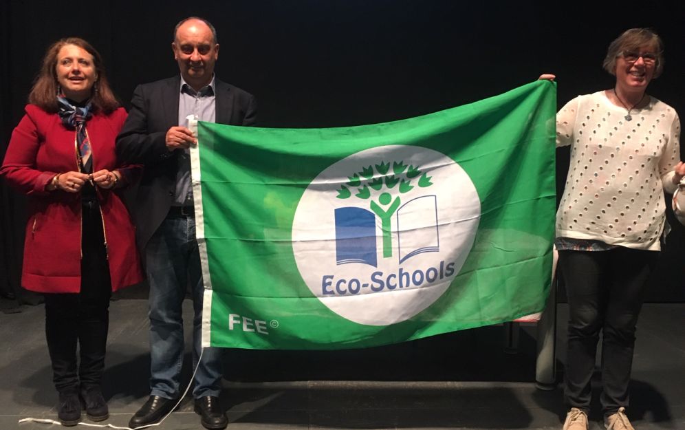 Gli alunni di San Lorenzo al mare hanno ricevuto la bandiera verde