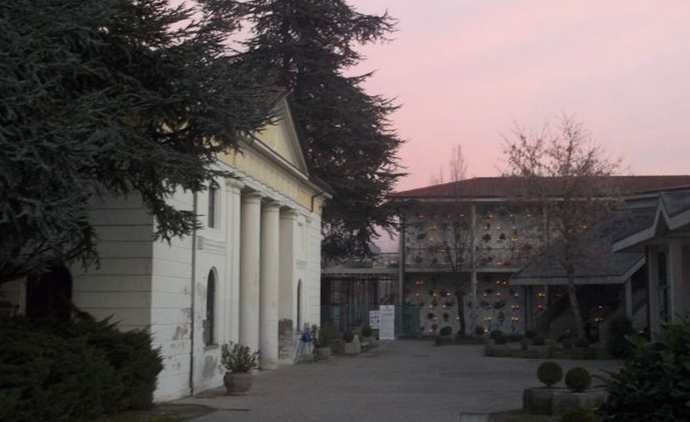 Per la “Festa dei morti” il Comune di Tortona organizza un bus gratuito per il cimitero. Gli orari