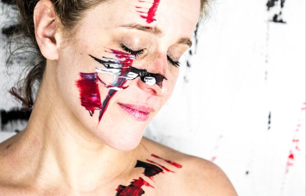 Lunedì a Gavazzana la cantautrice Giua in concerto