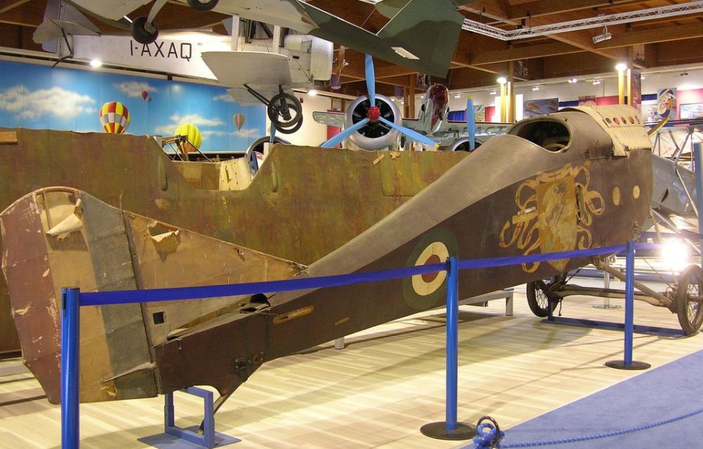 Il vecchio aereo Balilla festeggerà i 102 anni  a casa del suo pilota Natale Palli a Casale