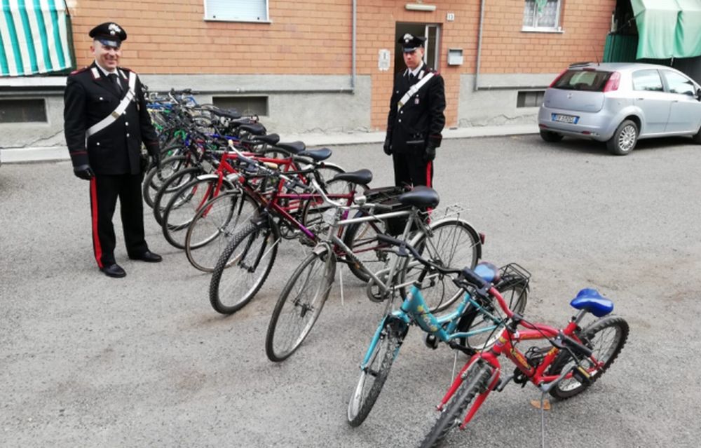 Vendeva su internet queste biciclette rubate a Ovada e dintorni, denunciato per ricettazione