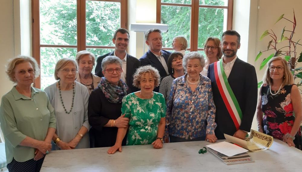 A Tortona Maria Tizzani, mamma di Pia Camagna, compie 100 anni: Sindaco e parenti la festeggiano