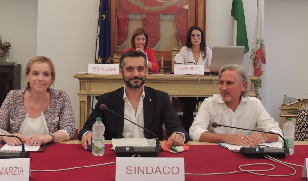 Insediato il nuovo Consiglio Comunale di Tortona: Chiodi giura fedeltà. Tutte le immagini della serata