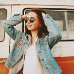 Fa caldo e un giovane corre nudo per le strade di Tortona: è accaduto stamattina, filmato dai passanti