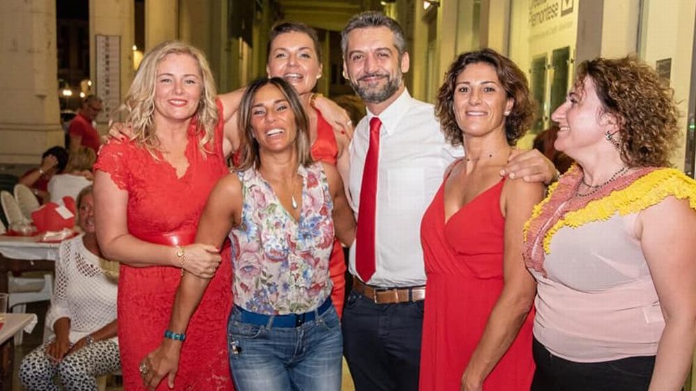 Le immagini della “Serata in rosso” al Gran bar Bardoneschi di Tortona: ennesimo successo