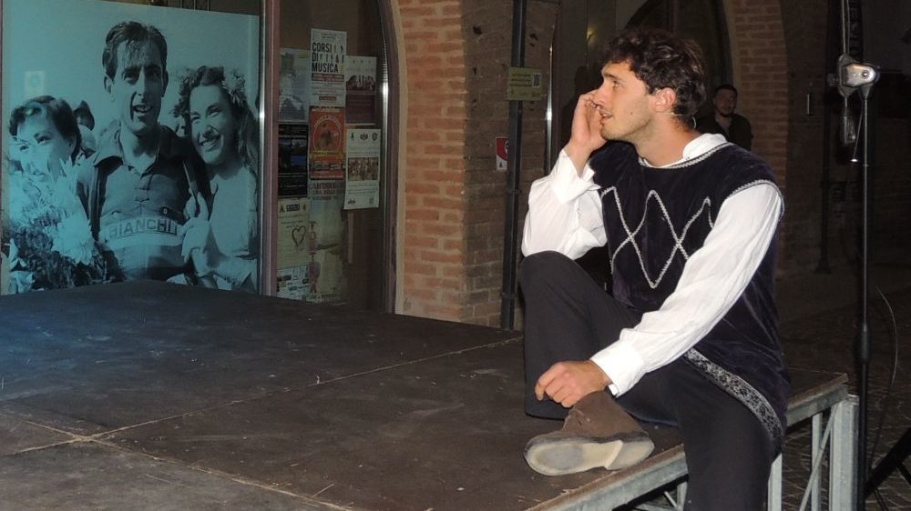 Le immagini più strane, buffe e curiose della Notte Bianca Tortonese, la serata perfetta fra due temporali